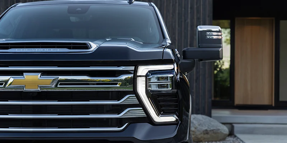 A closeup of the 2024 Chevy Silverado HD