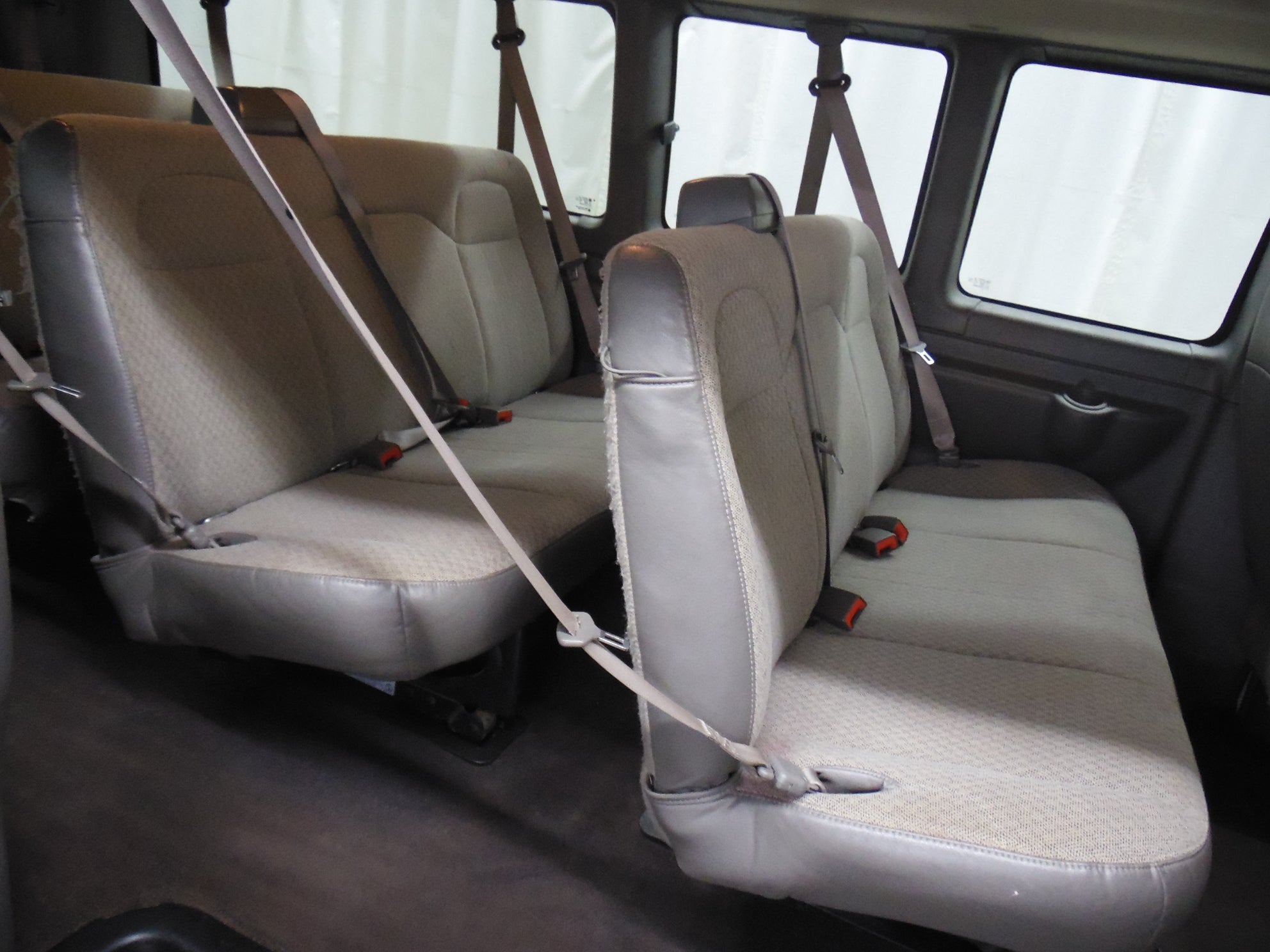 2021 Chevrolet Express Passenger 3500 LT