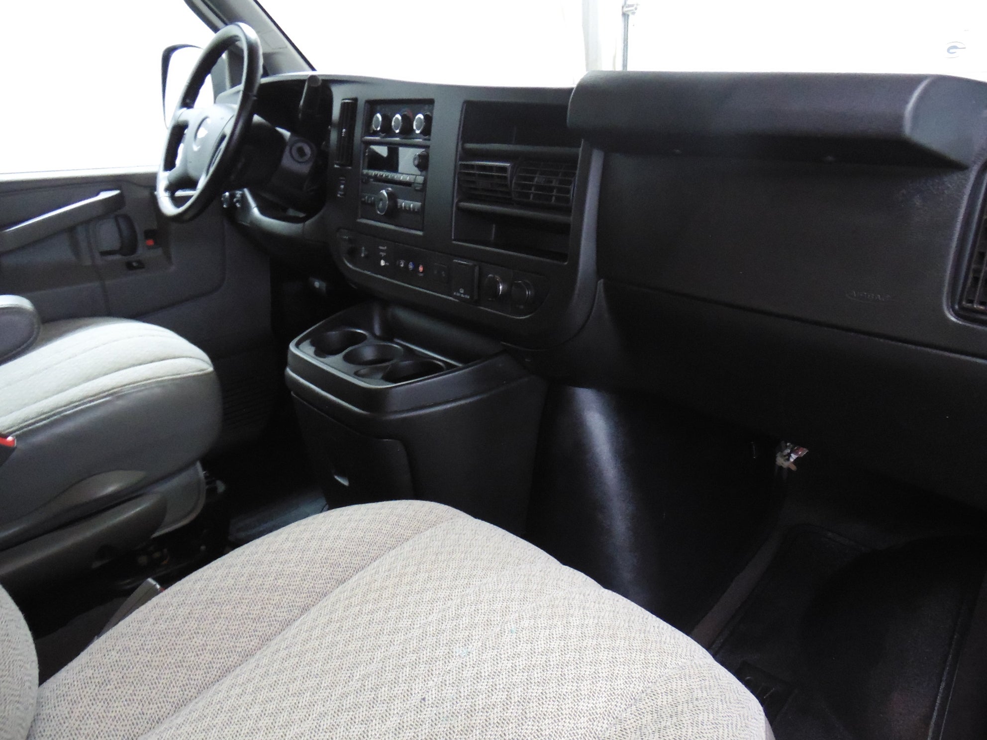 2021 Chevrolet Express Passenger 3500 LT