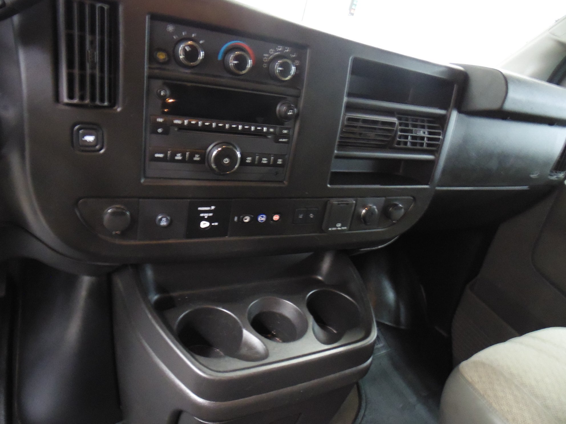 2021 Chevrolet Express Passenger 3500 LT