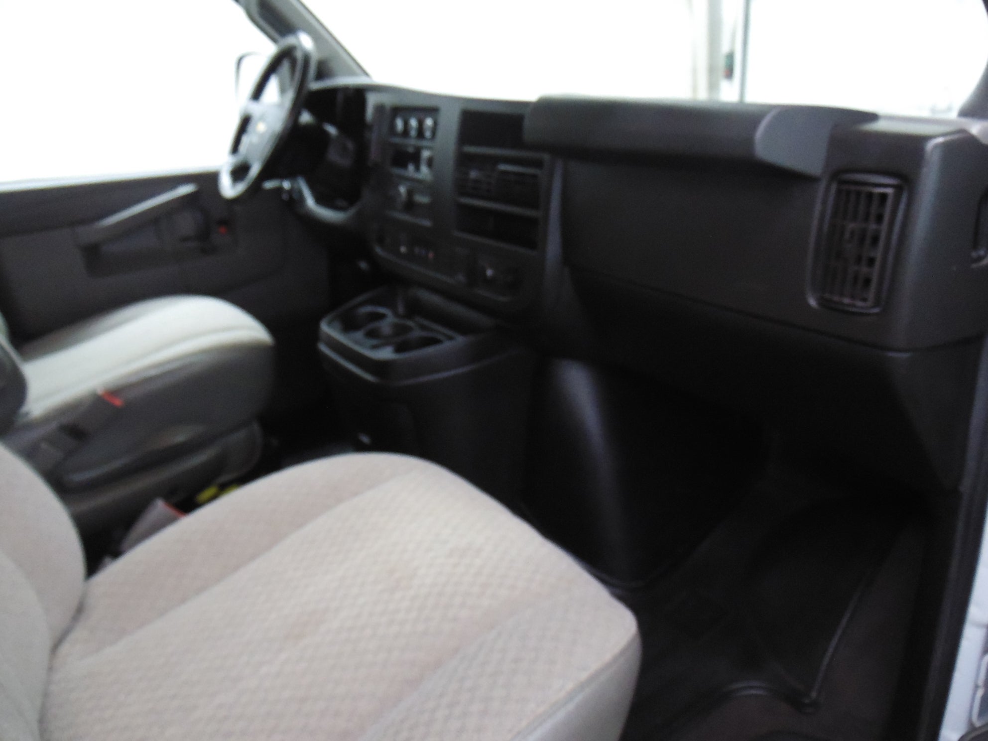 2020 Chevrolet Express Passenger 3500 LT