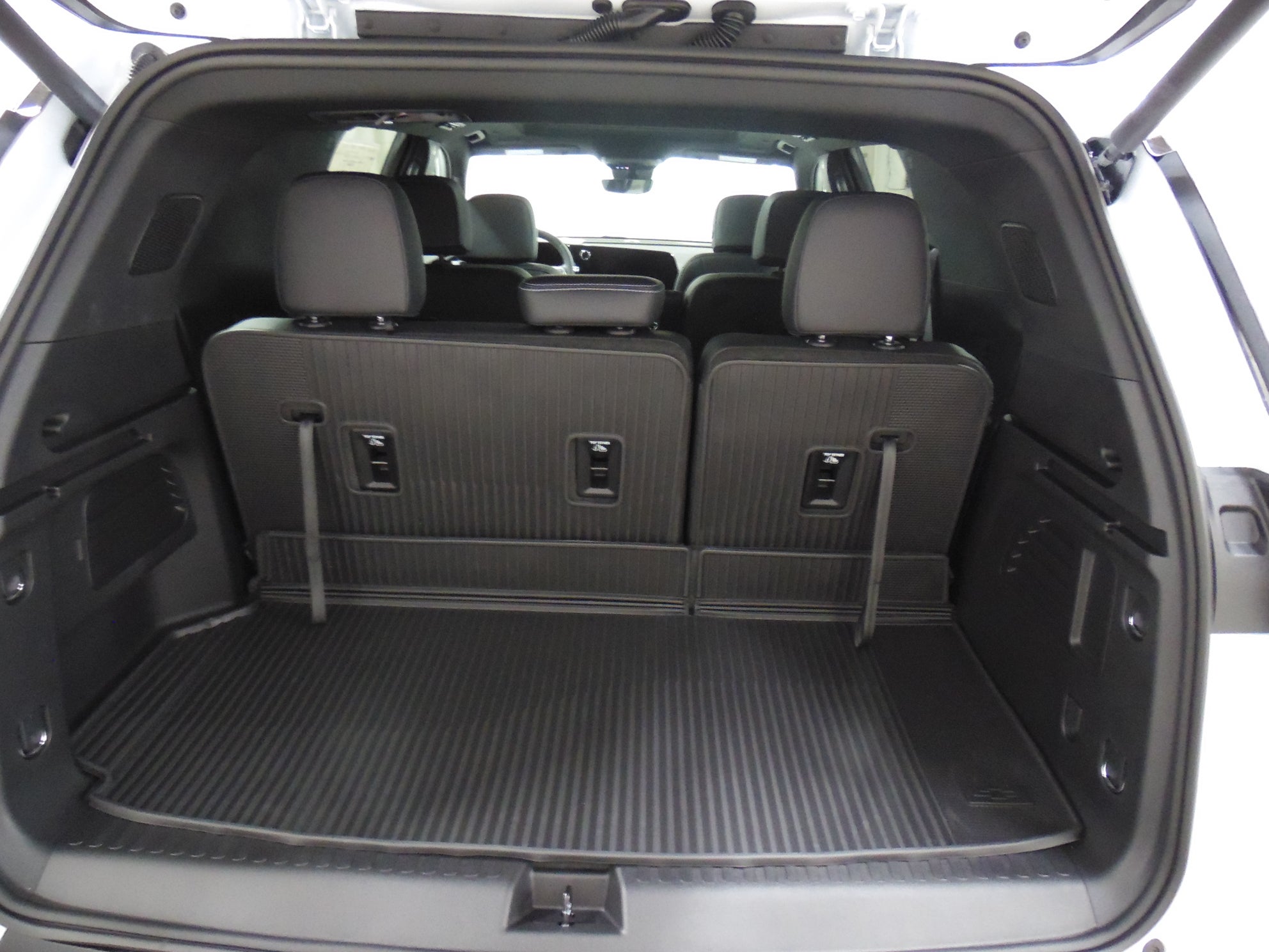 2027 Chevrolet Traverse LT - Photo 15