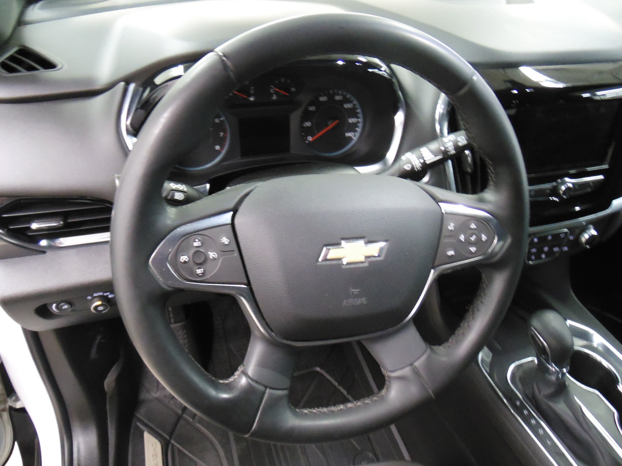 2023 Chevrolet Traverse 2FL