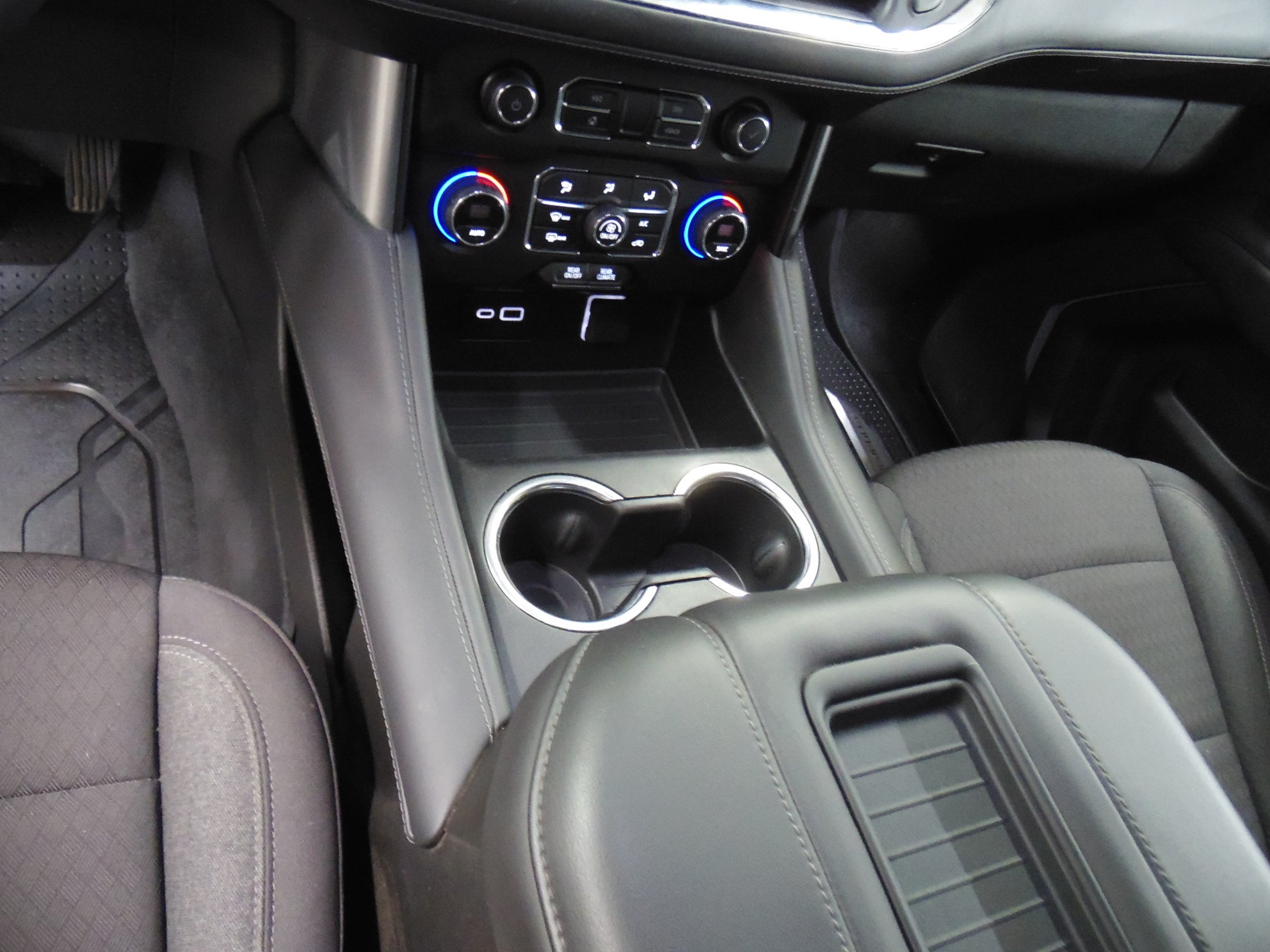 2024 Chevrolet Suburban LS