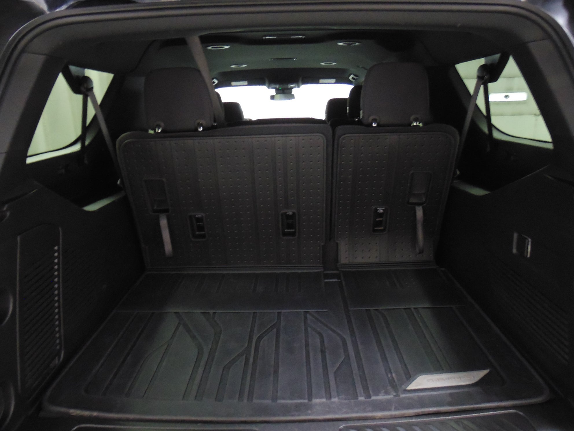 2024 Chevrolet Suburban LS
