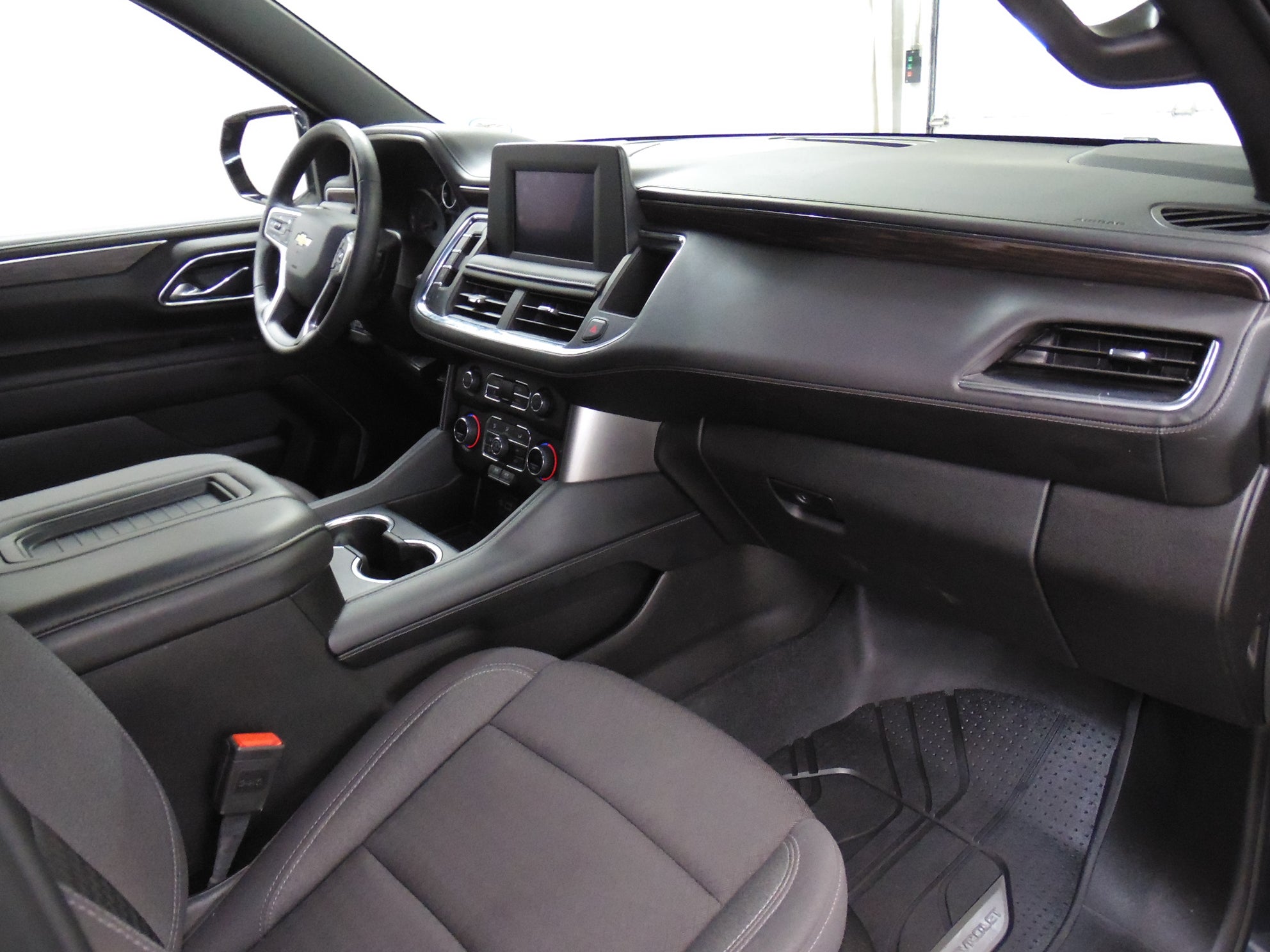 2024 Chevrolet Suburban LS