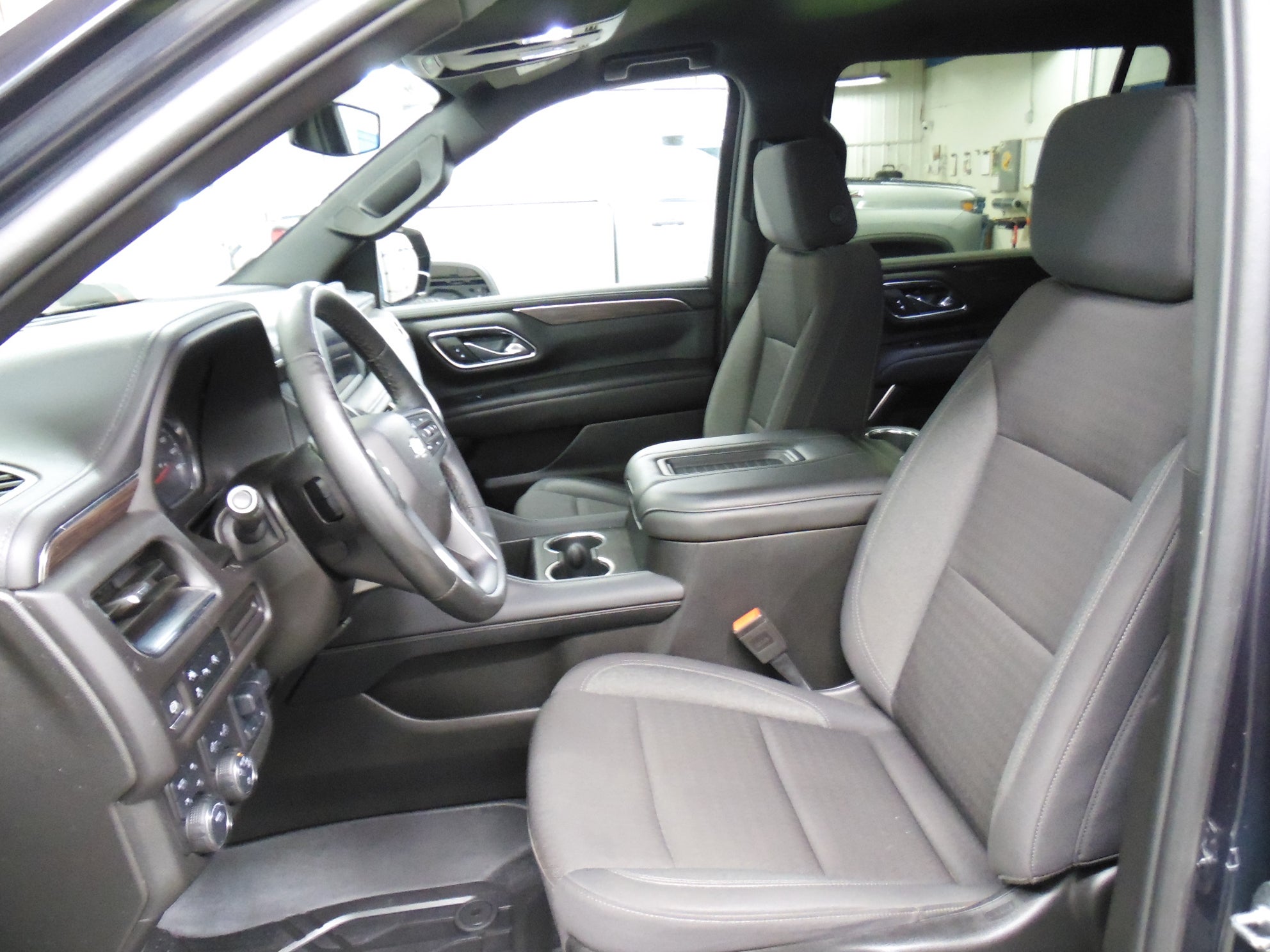 2024 Chevrolet Suburban LS