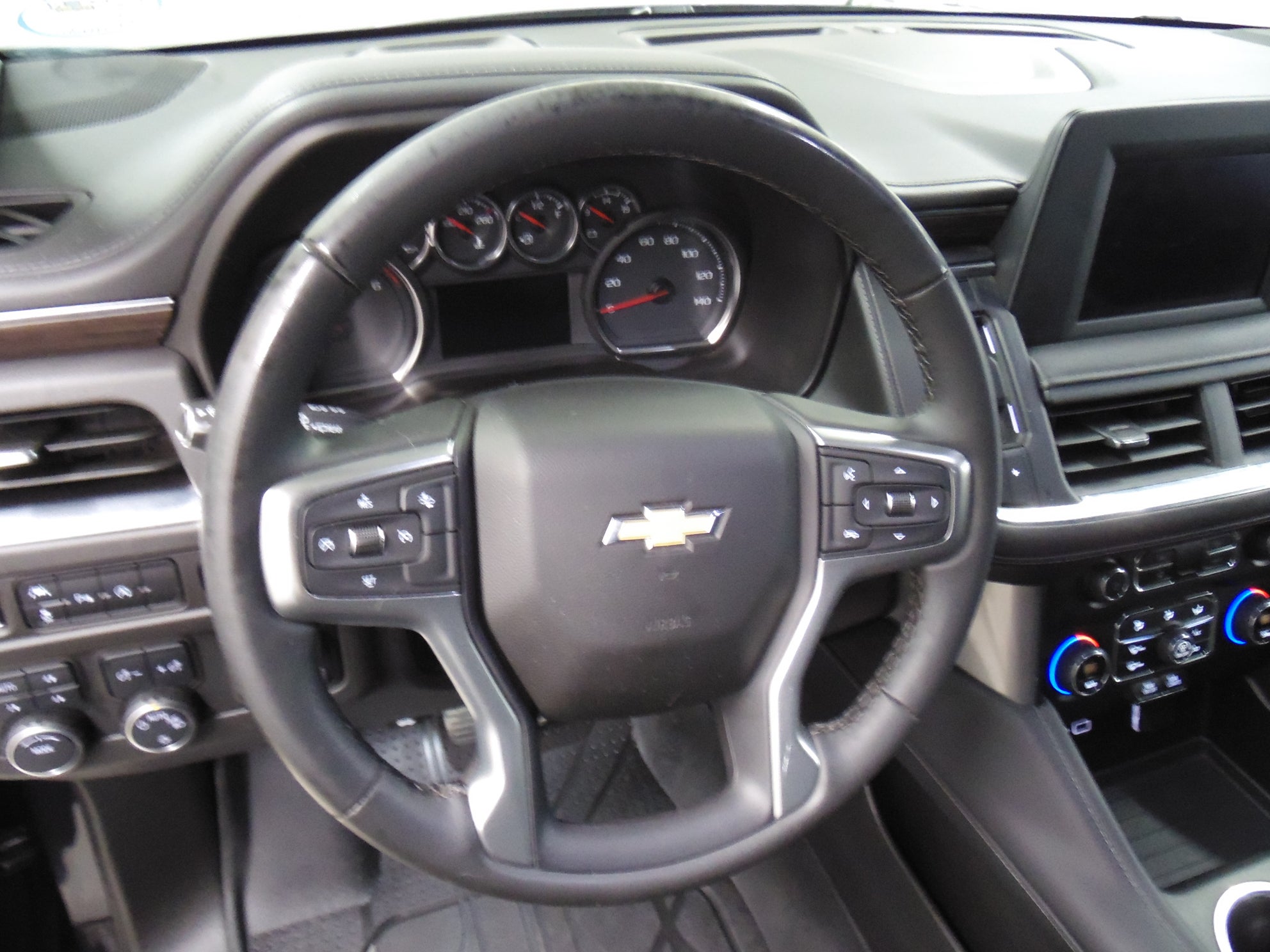 2024 Chevrolet Suburban LS