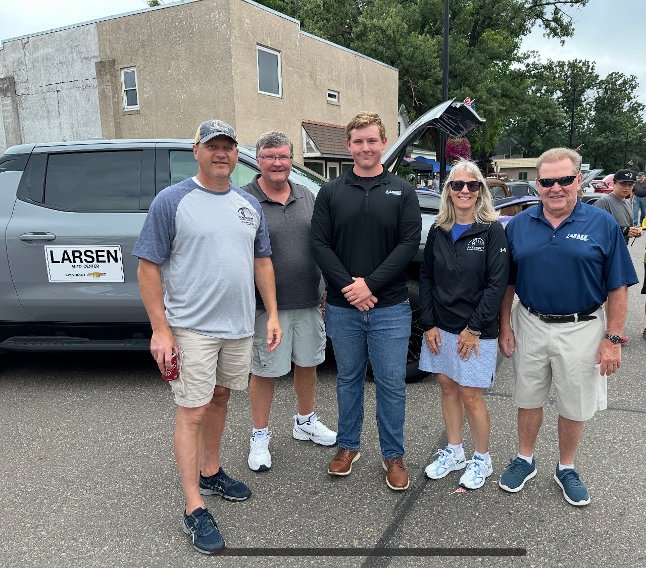 Larsen Auto Center Sponsor Image